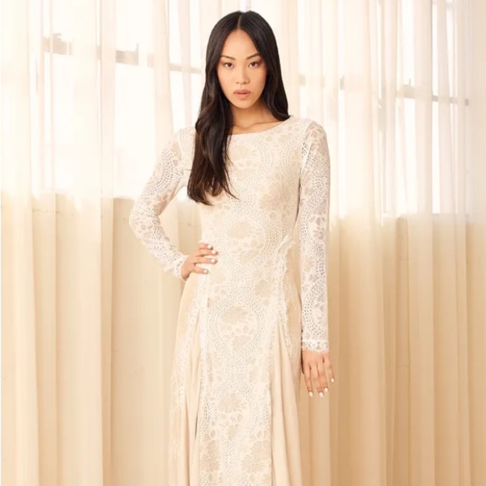 COPY - Lulu’s “Inca” Long sleeved lace wedding dress